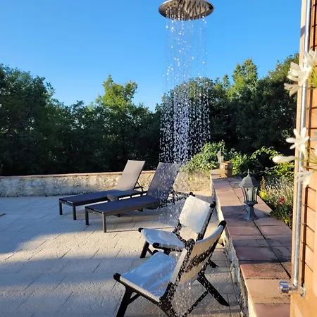 Bed and breakfast Chez Berger, Ruime 2 Persoonskamer Met Kingsize Bed Flaugnac